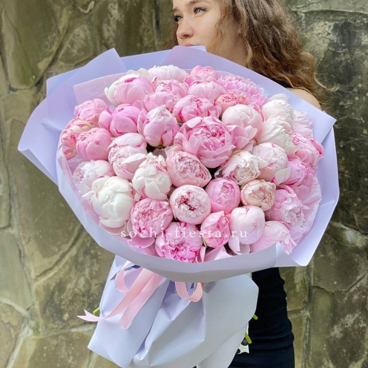 39 нежных пионов в Кирове