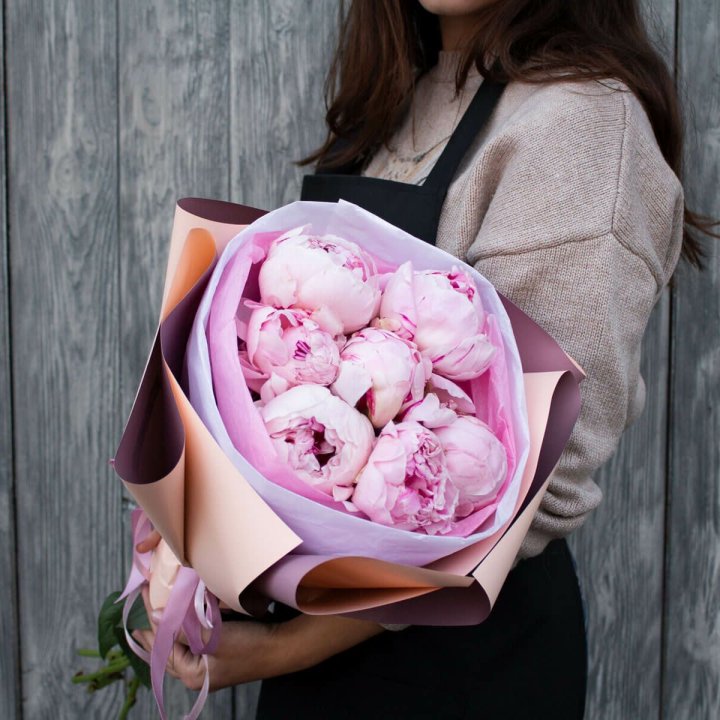 7 зефирных пионов в оформлении в Кирове