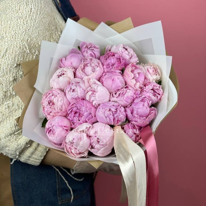 Букет из 21 пионов в Кирове