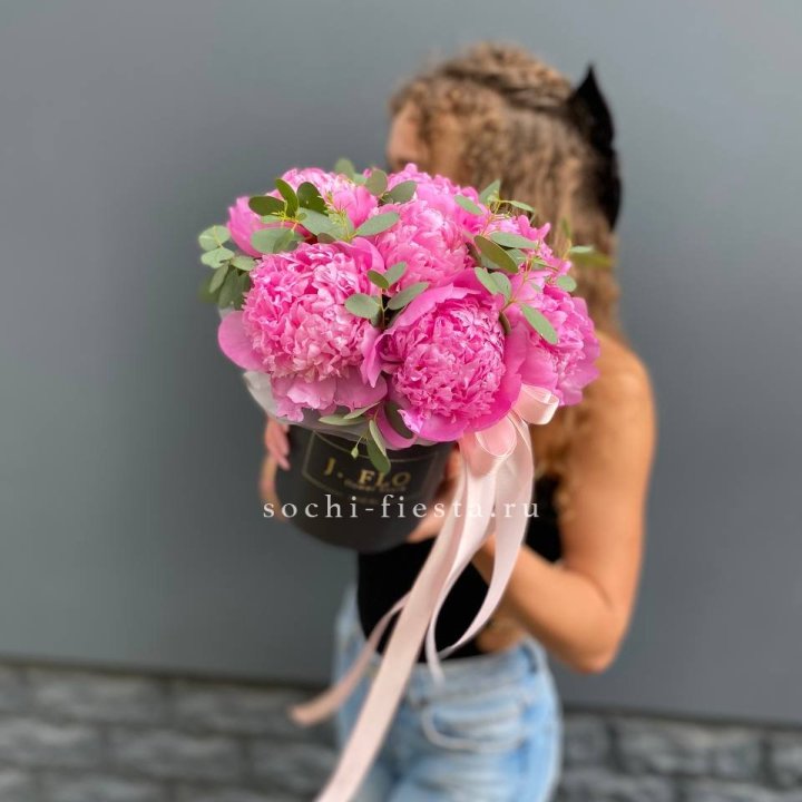 Дизайнерский цилиндр "Фломени" в Кирове