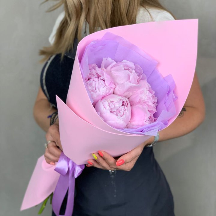Букет пионов "Файв" в Кирове