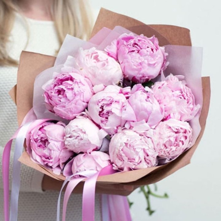 11 нежных пионов в Кирове