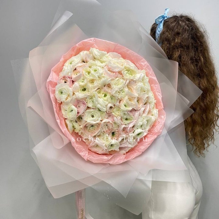 113 ранункулюсов  в Кирове