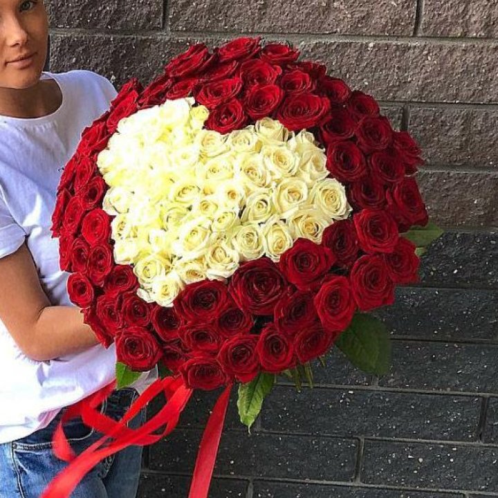 101 роза "Сердце" в Кирове