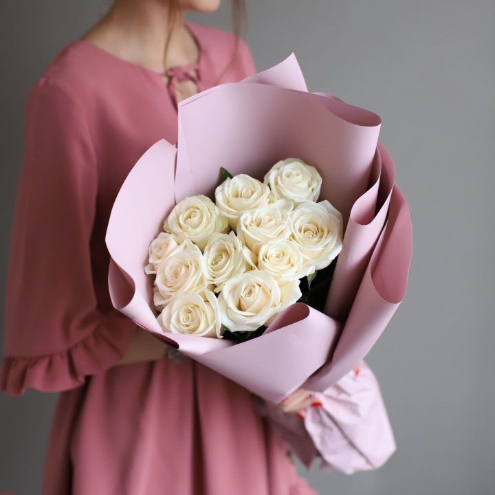 11 белых роз в Кирове