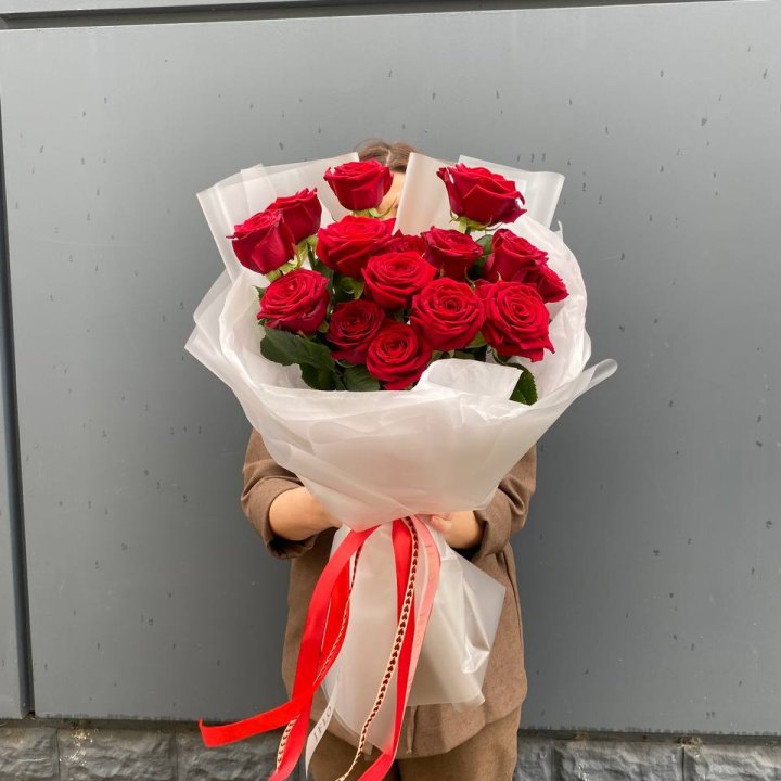 15 высоких роз  в Кирове