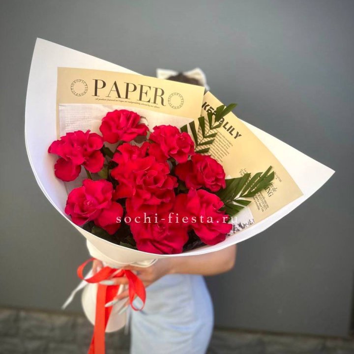 9 Красных французских роз Чико в Кирове