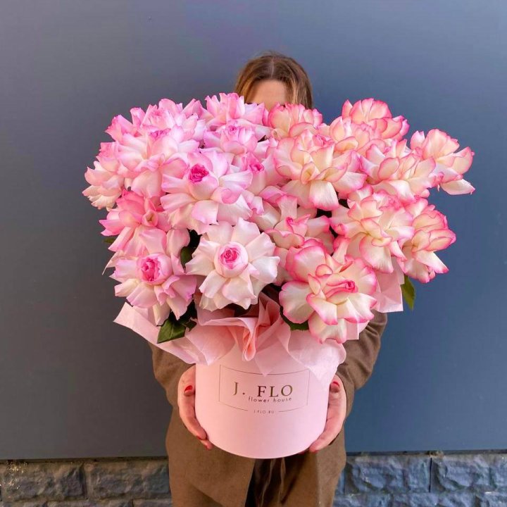 25 Французских роз микс в боксе в Кирове