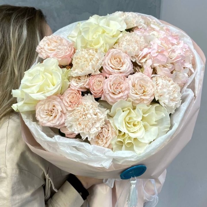 Дизайнерский букет "Джентел" в Кирове