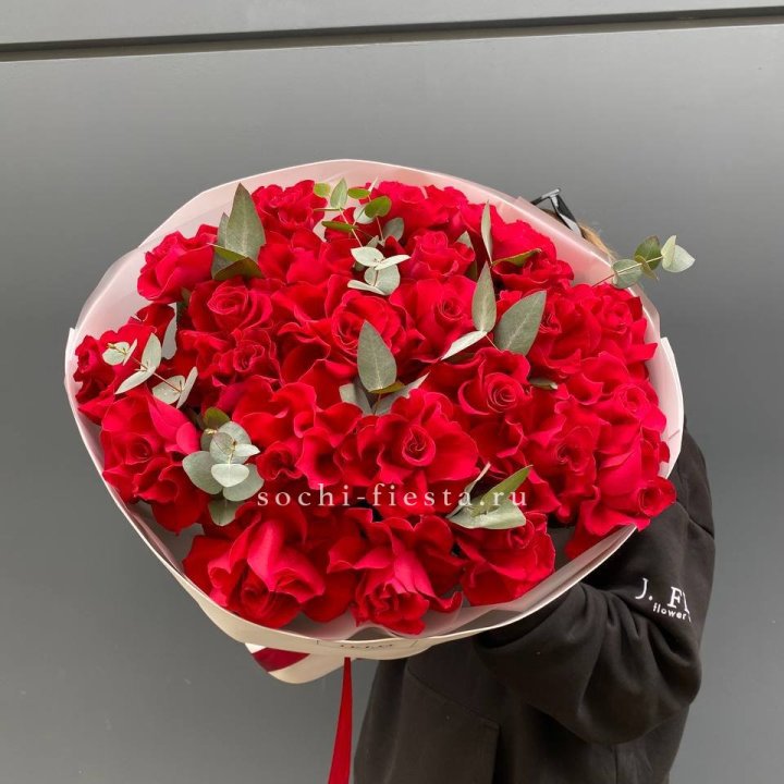 23 Красных французских роз в Кирове