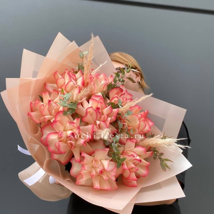 9 Французских роз Джумилия  в Кирове