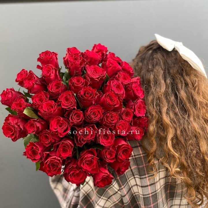 51 красная роза в Кирове