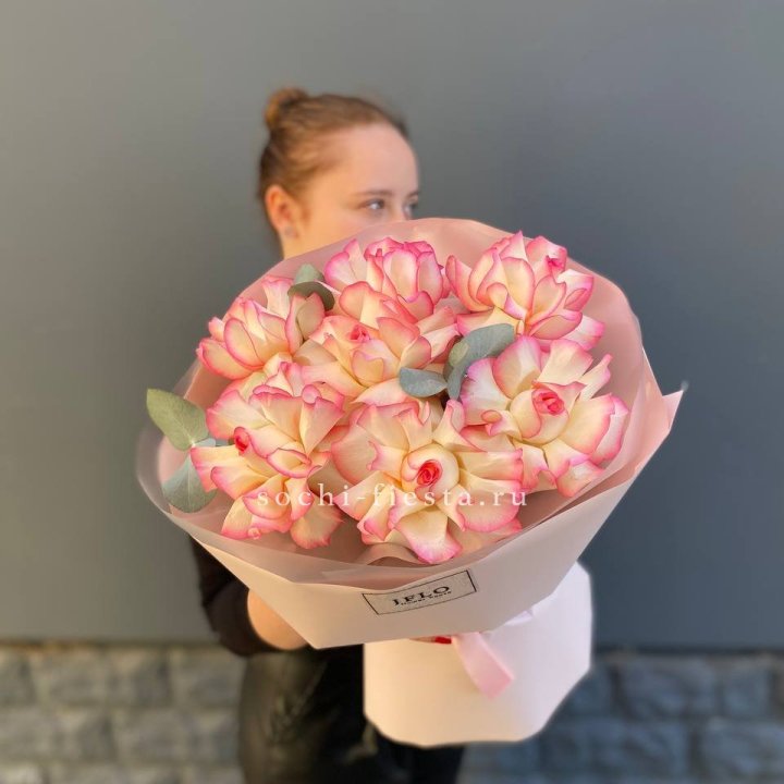 7 французских роз Джумилия в Кирове