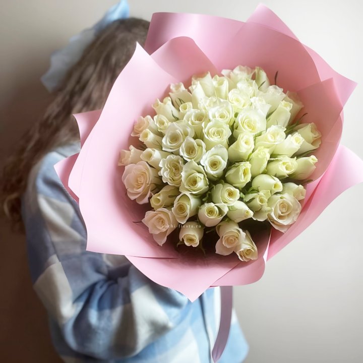 Букет из 51 белой розы (Кения) в Кирове