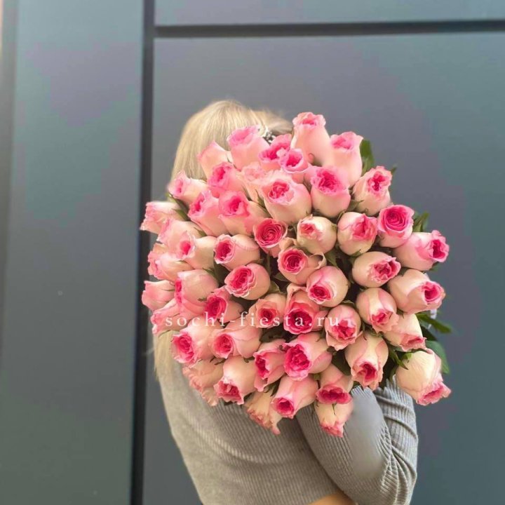 51 розовая роза в Кирове