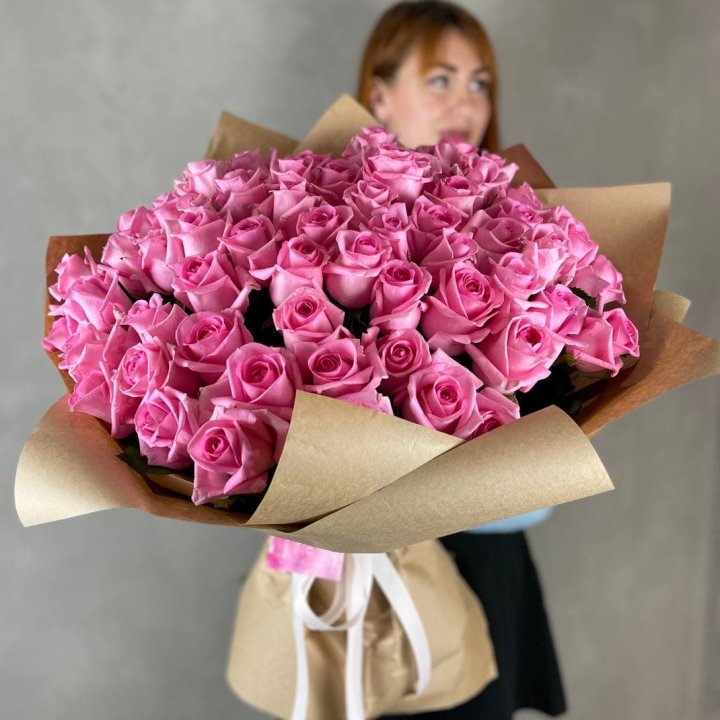 101 розовая роза в Кирове