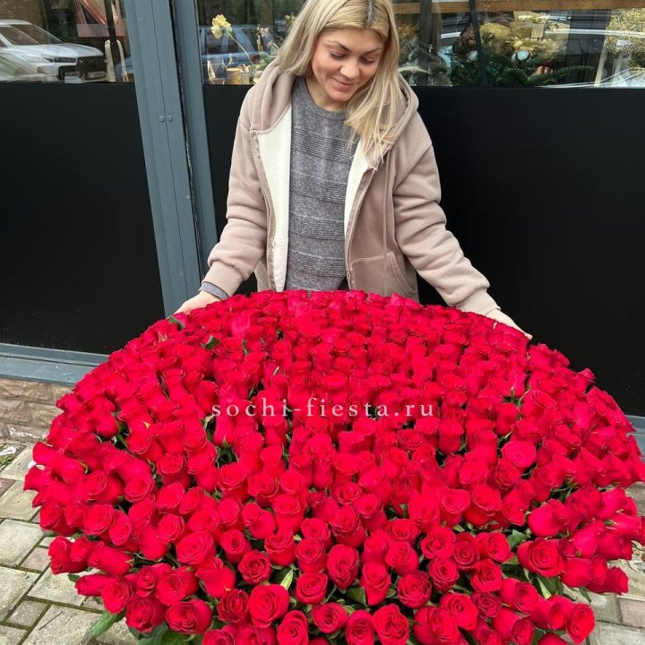 501 красная роза в корзине в Кирове