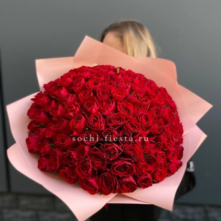 101 роза мадам ред в Кирове