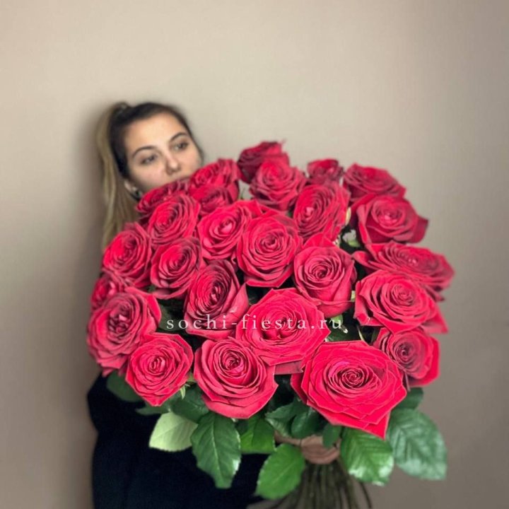 25 высоких роз в Кирове