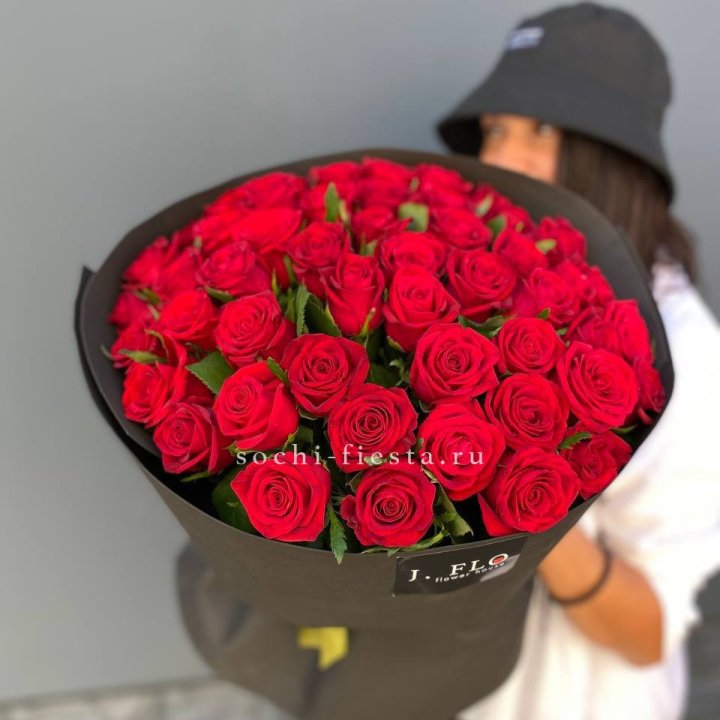 51 роза "Блек" в Кирове