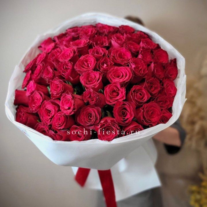 65 красных роз вайт в Кирове