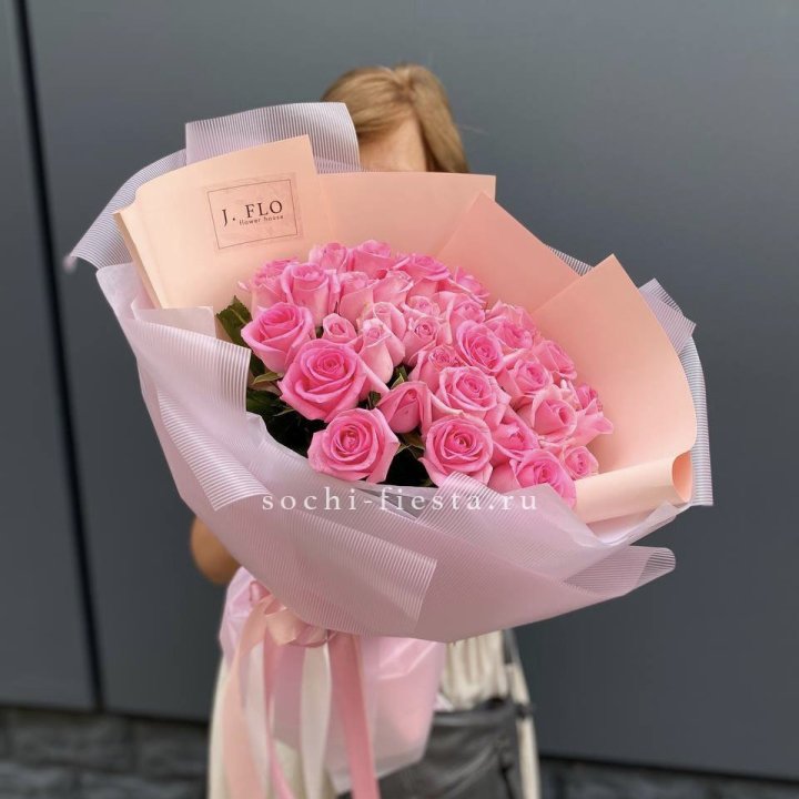 33 Розовые розы в Кирове