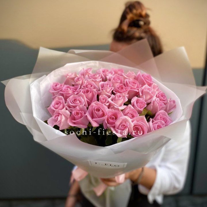 Букет розовых роз  в Кирове