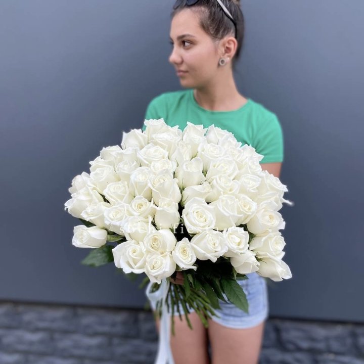 51 белая роза в Кирове