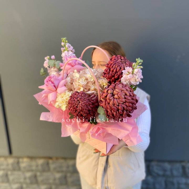 Сумочка нежная с бигуди в Кирове