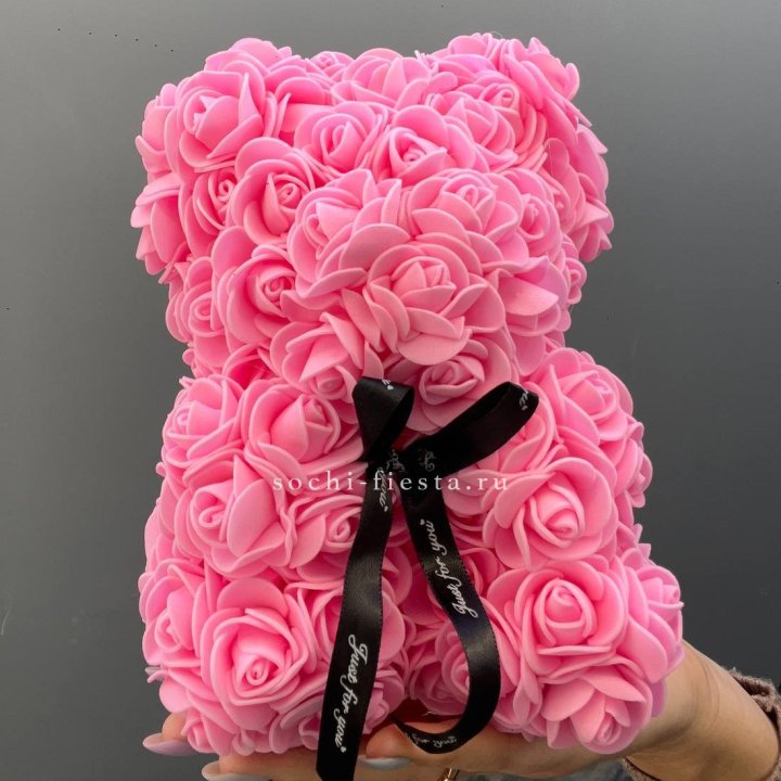 Игрушка медведь из розовых роз в Кирове