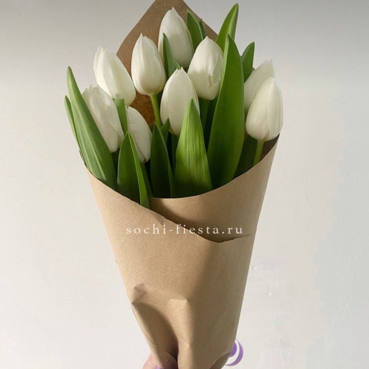 Букет белых тюльпанов в Кирове