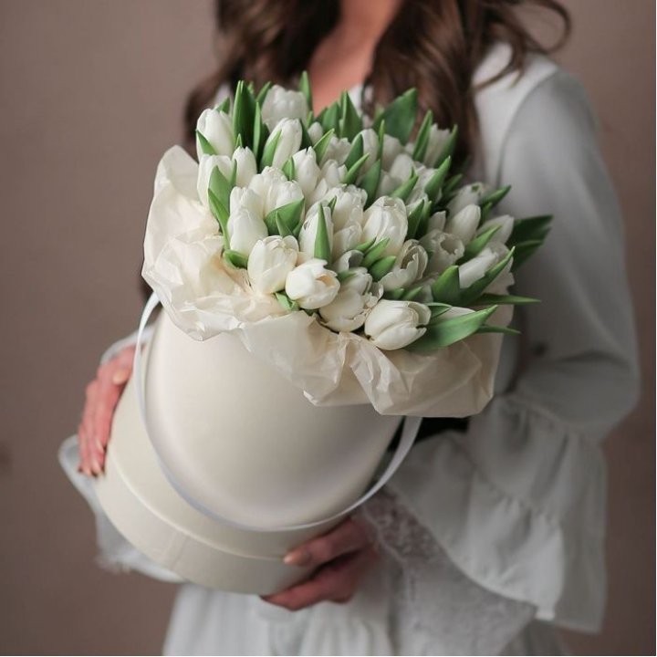 Тюльпаны в цилиндре  в Кирове