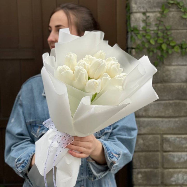 Букет белоснежных тюльпанов в Кирове